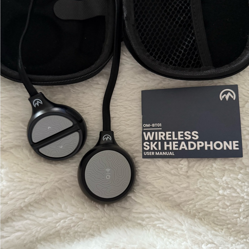 Wireless Ski Headphones with Case